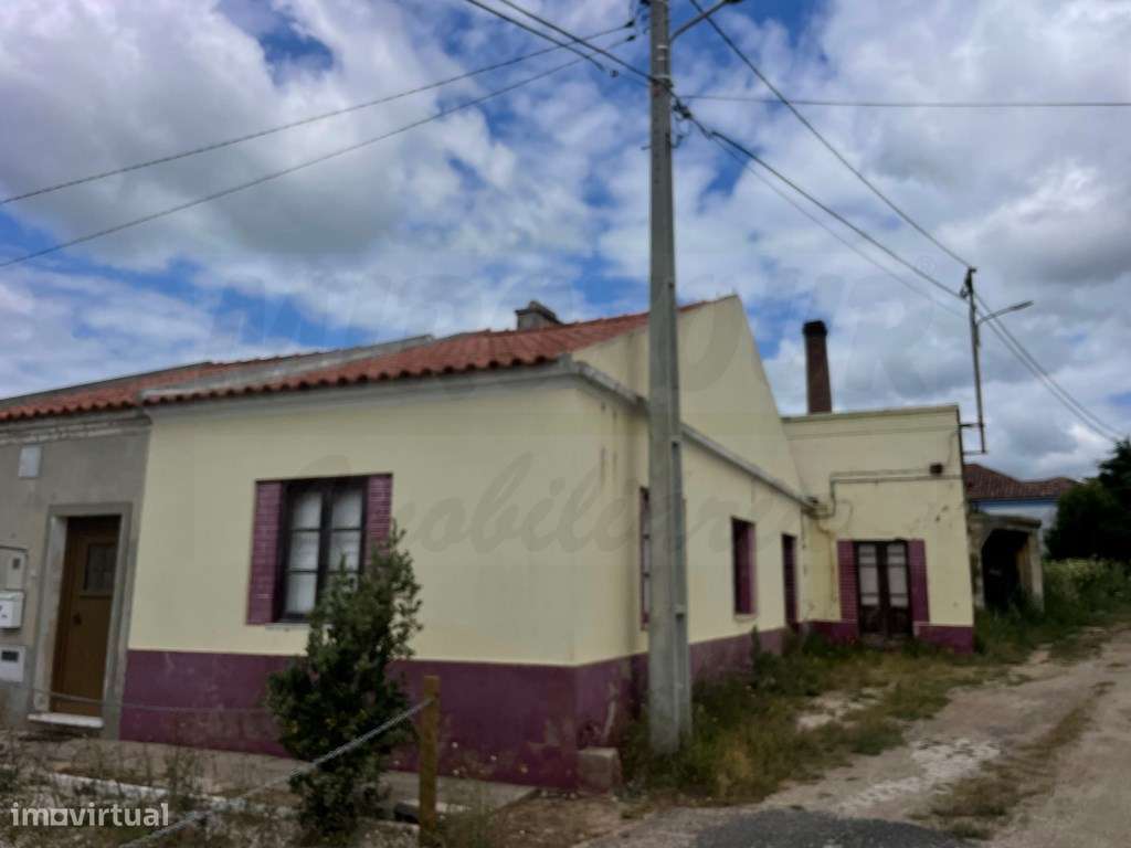 Moradia com Antiga padaria-1