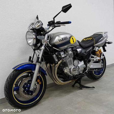 Yamaha XJR - 3