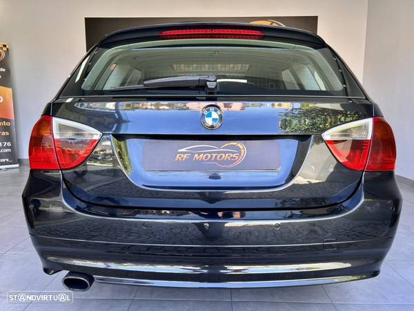 BMW 320 d Touring Navigation Sport - 17