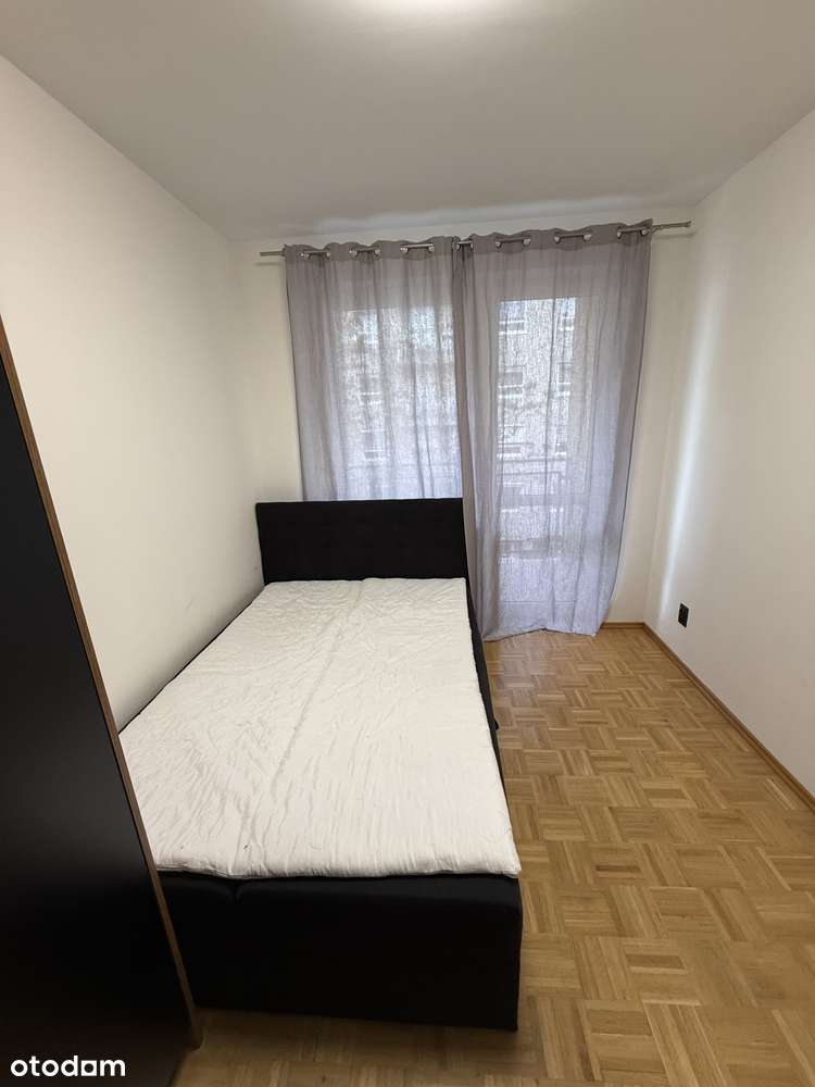 Przytulne 2-pokojowe mieszkanie z balkonem i dużym garażem Krzycka 92 - Pełny obrazek: 4/10