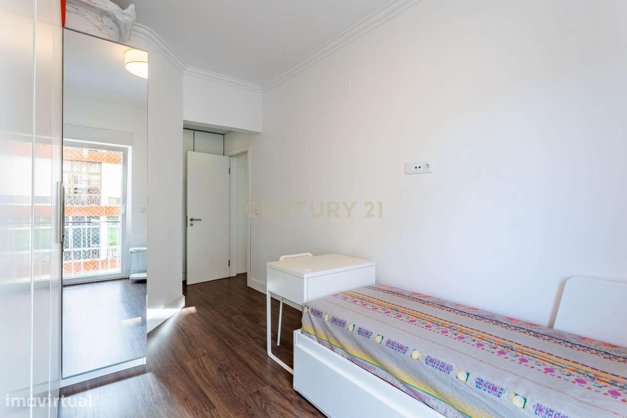 Apartamento T2 em Sacavém-13