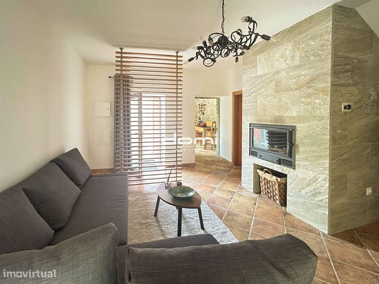 Moradia T2 em Ventosa, inserida em terreno todo murado - Grande imagem: 5/16