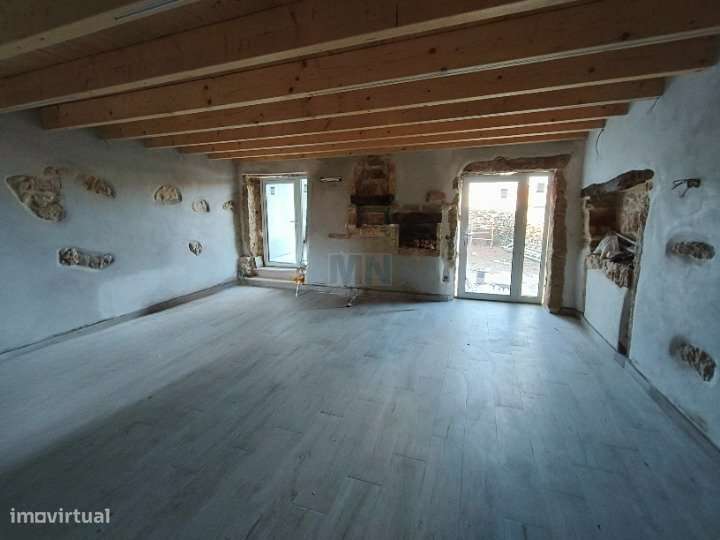 Moradia T3  junto a Condeixa-3