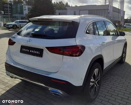 Mercedes-Benz GLA 200 Progressive - 7