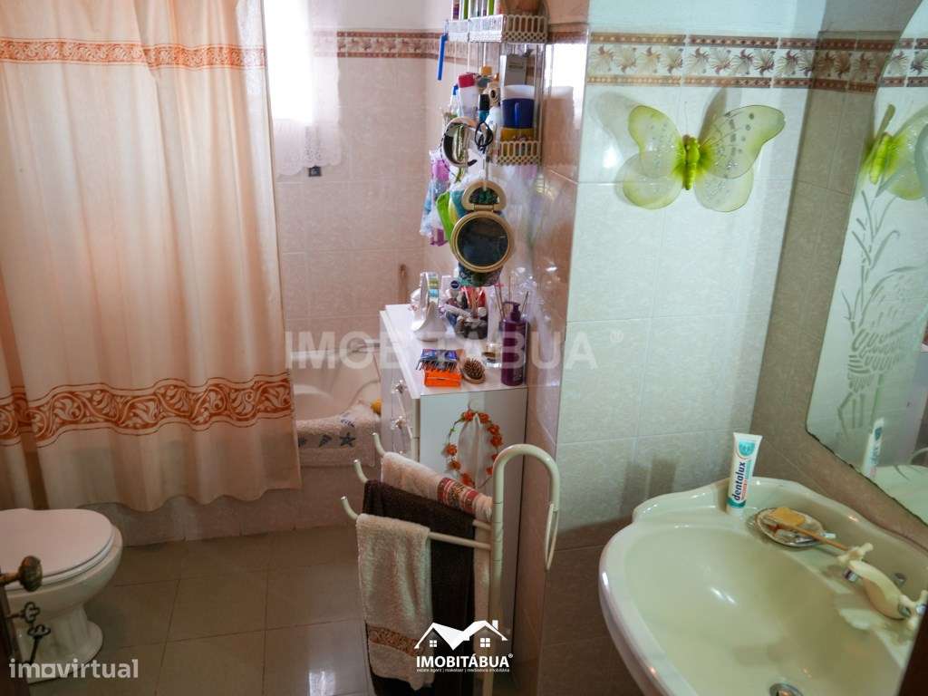Moradia T5 com Piscina (Jacuzzi Integrado), Jardim e Churrasqueira-10