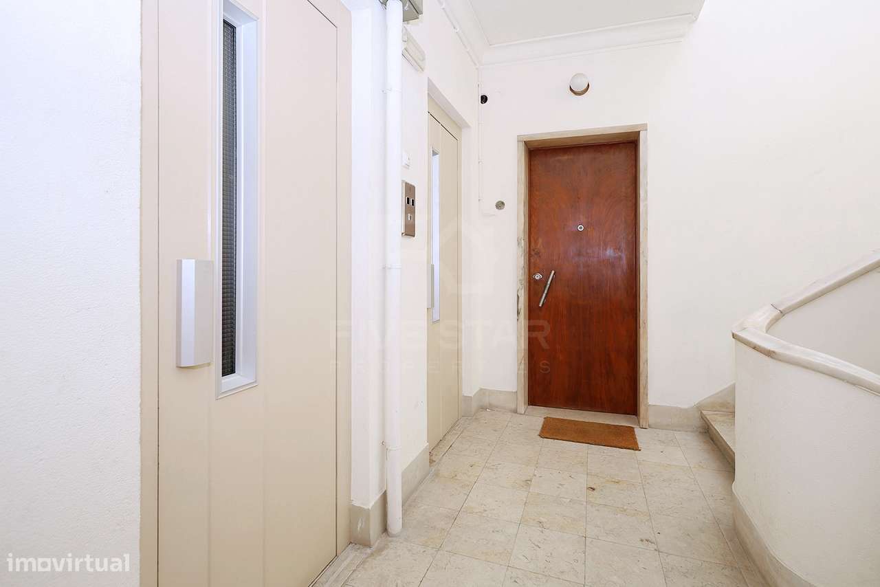 Arrendamento - T2 - Campo de Ourique - Renovado – Charme - Grande imagem: 2/36