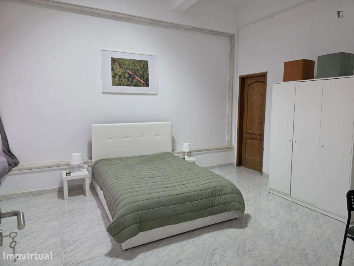 Apartamento com 1 quartos - localizado em Lisbon - Grande imagem: 2/5