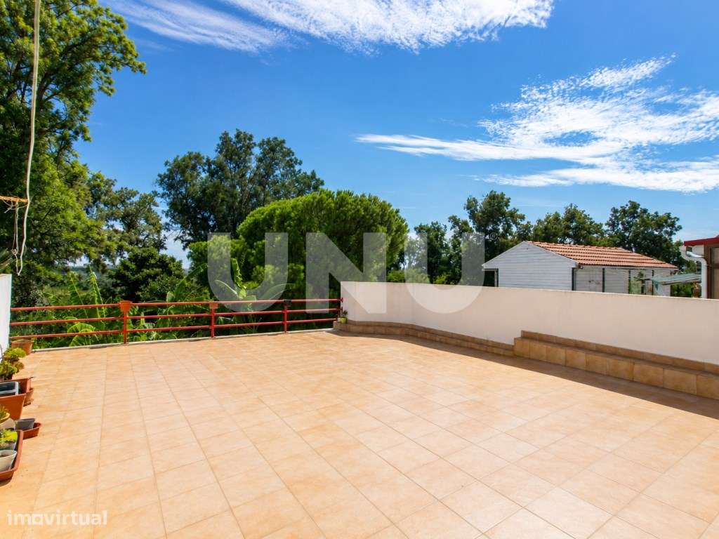 Apartamento T3, com terraço e lugar de estacionamento, no centro da...-12