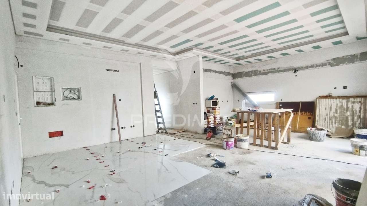 Piscina: 5 X 2,70m, Suíte c/ Closet, Garagem, - Grande imagem: 3/20