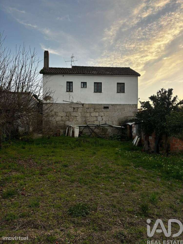 Casa T2 em Covas e Vila Nova de Oliveirinha de 98,00 m2 - Grande imagem: 4/11