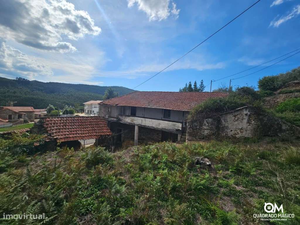 Uma casa por reinventar, 1.827 m² para sonhar, descubra este imóvel!-24