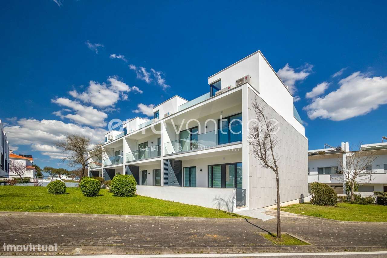 Moradia T3+1/Nova/Santa-Clara/Leiria - Grande imagem: 1/60