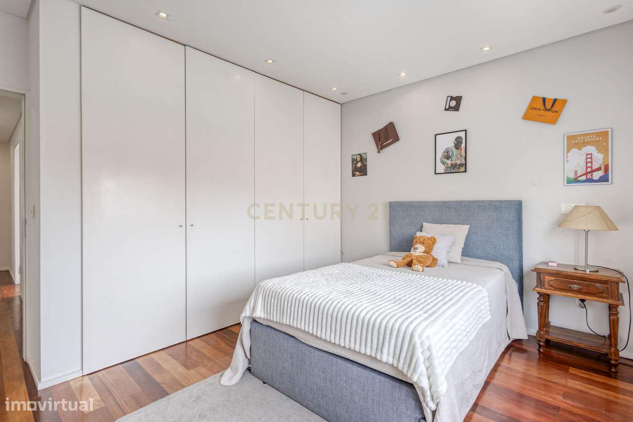 Espetacular T3 de 3 frentes a cinco minutos da praia da Granja-17