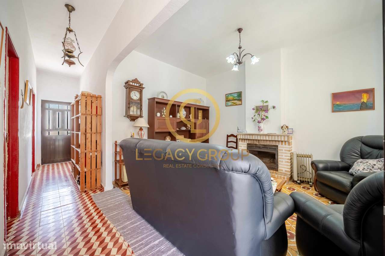 Moradia T3 com Quintal perto e com vista para o Ombria Resort Loulé-12