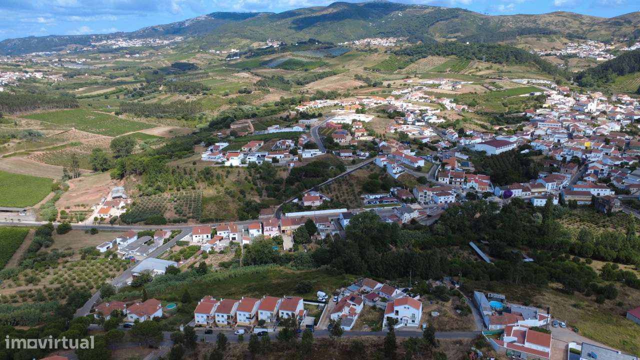 Terreno Urbano com Vista Desafogada - Vilar-11