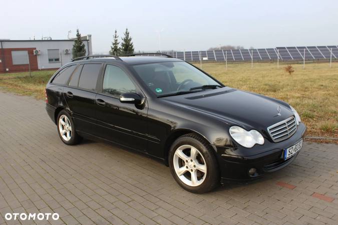 Mercedes-Benz Klasa C 220 T CDI Classic - 22