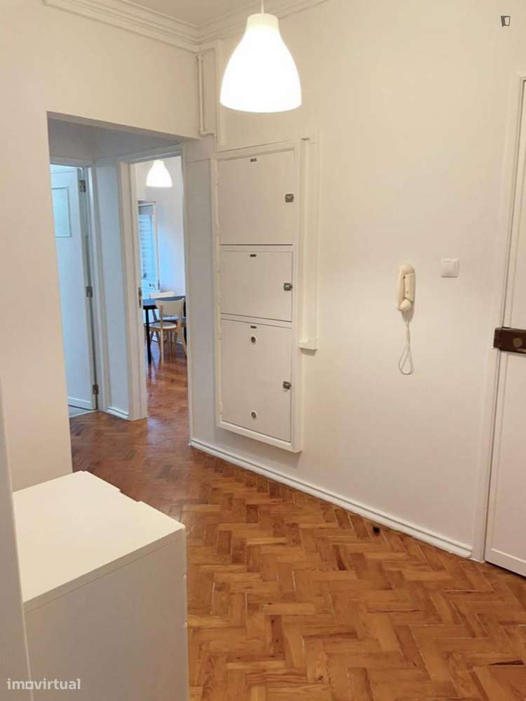 Apartamento com 2 quartos - localizado em Benfica Lisbon - Grande imagem: 2/6