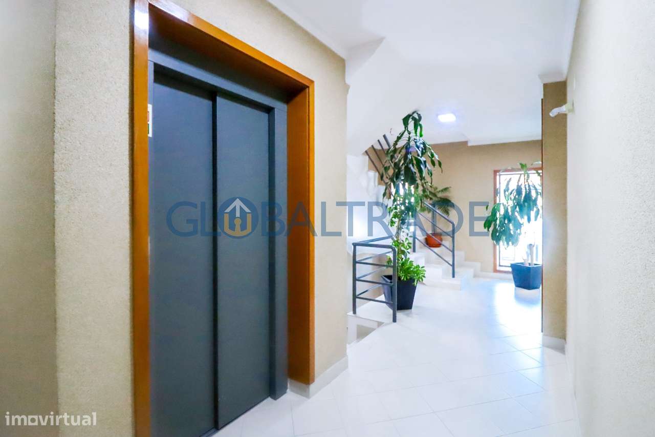Duplex T2+1 com vista mar em Canidelo-1
