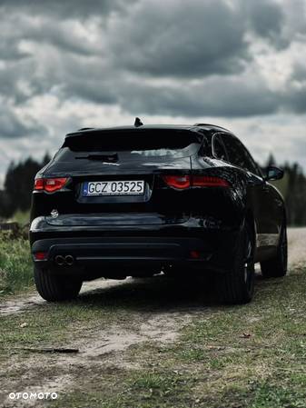 Jaguar F-Pace - 4