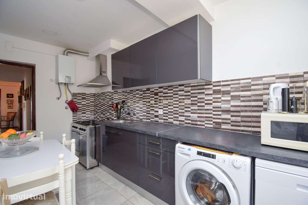 T3 Luminoso na Rinchoa (Rio de Mouro) | Varandas a Sul | Excelente Loc-16