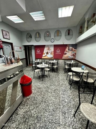 Trespasse de Café / Confeitaria / Snack Bar / no Amial - Porto-1
