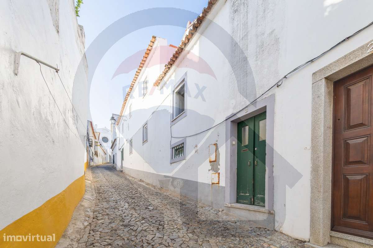 Prédio para Investimento no Centro Histórico de Évora-11
