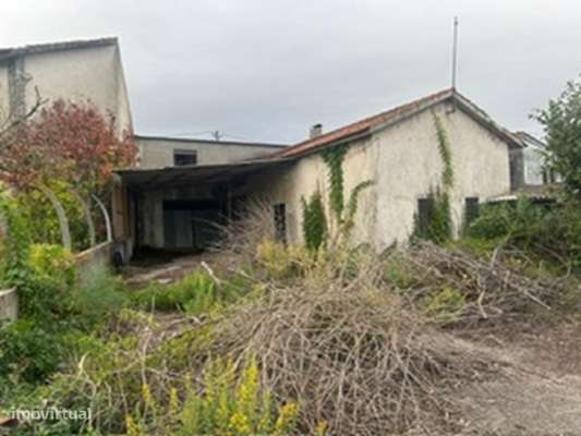 Moradia sita em Chão de Couce, Leiria-15