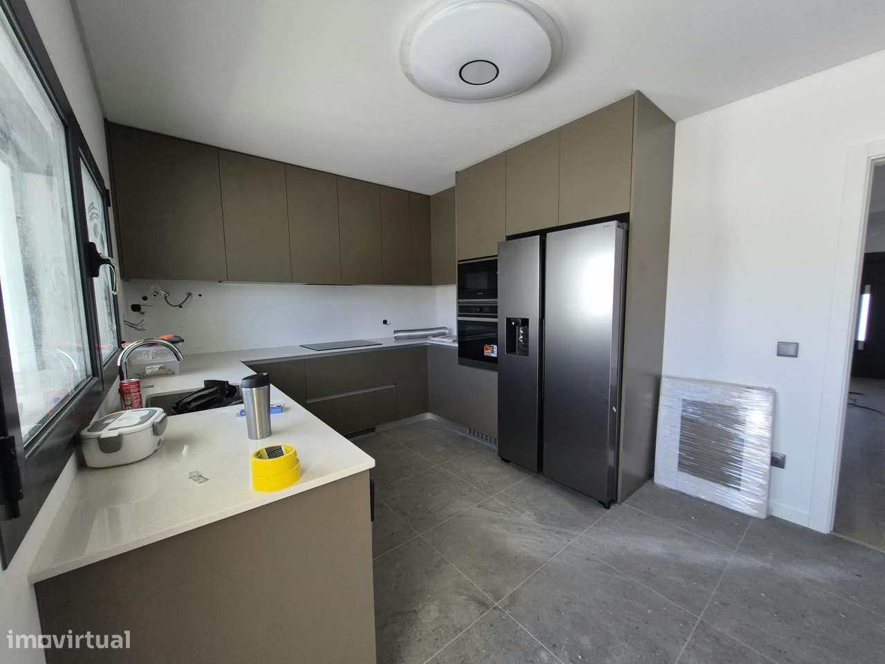 Moradia T3, térrea, geminada c/garagem e logradouros,  Fração: "A"-6