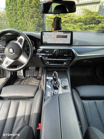 BMW Seria 5 520d xDrive Luxury Line sport - 23