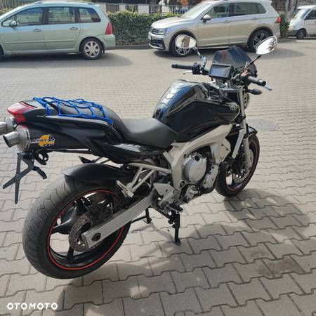 Yamaha FZ - 24