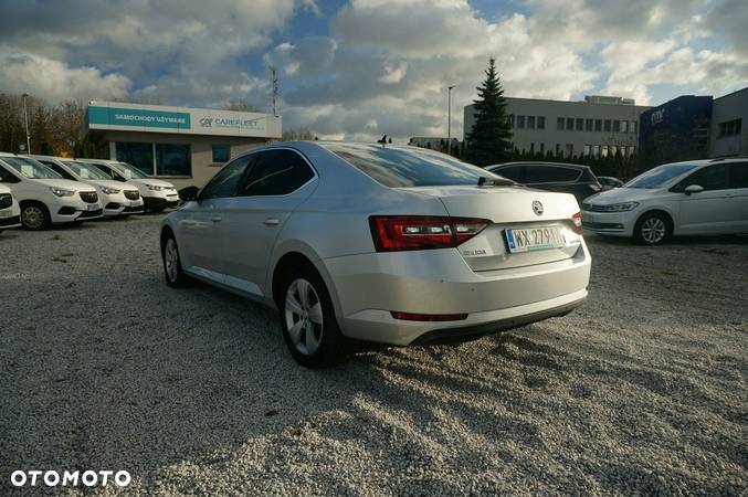 Skoda Superb 2.0 TDI Style DSG7 - 9