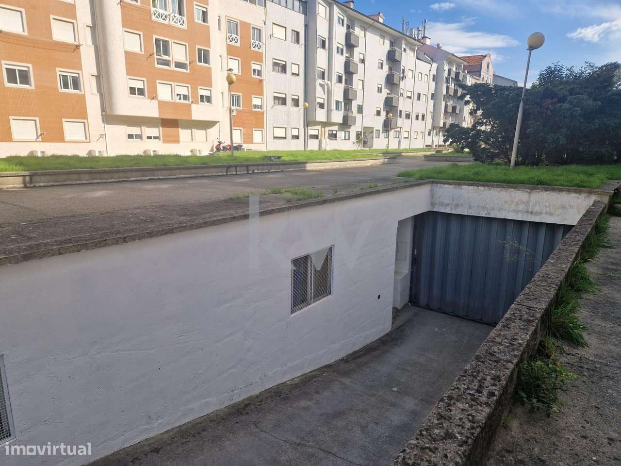 Lote de garagens fechadas no Bairro do Liceu, Aveiro - Grande imagem: 2/18