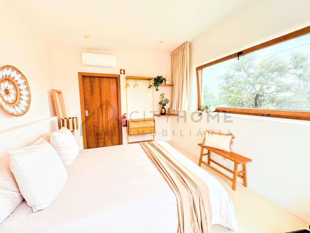 MORADIA DE CHARME COM 4 SUITES INDEPENDENTES E PISCINA-21