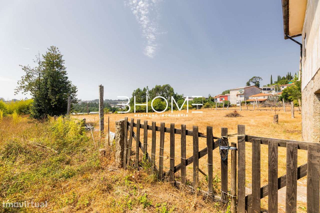 Moradia T4 c/ 670m2 de quintal + Terreno independente com 1.300m2-24