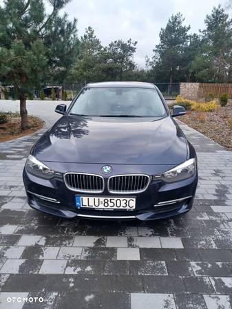 BMW Seria 3 320d xDrive DPF Edition Sport - 2