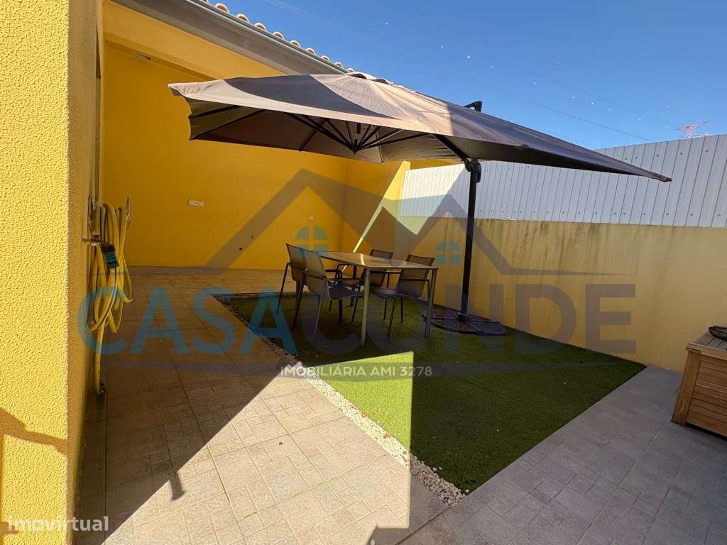 Moradia T3 Geminada com Excelentes Áreas - Quinta do Conde-18