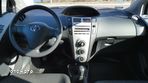 Toyota Yaris 1.0 Terra - 13