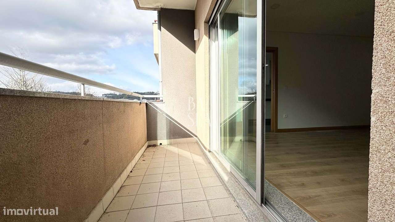 Apartamento T4 com Garagem Box 2 Carros em  Nogueiró  Braga . - Grande imagem: 4/21