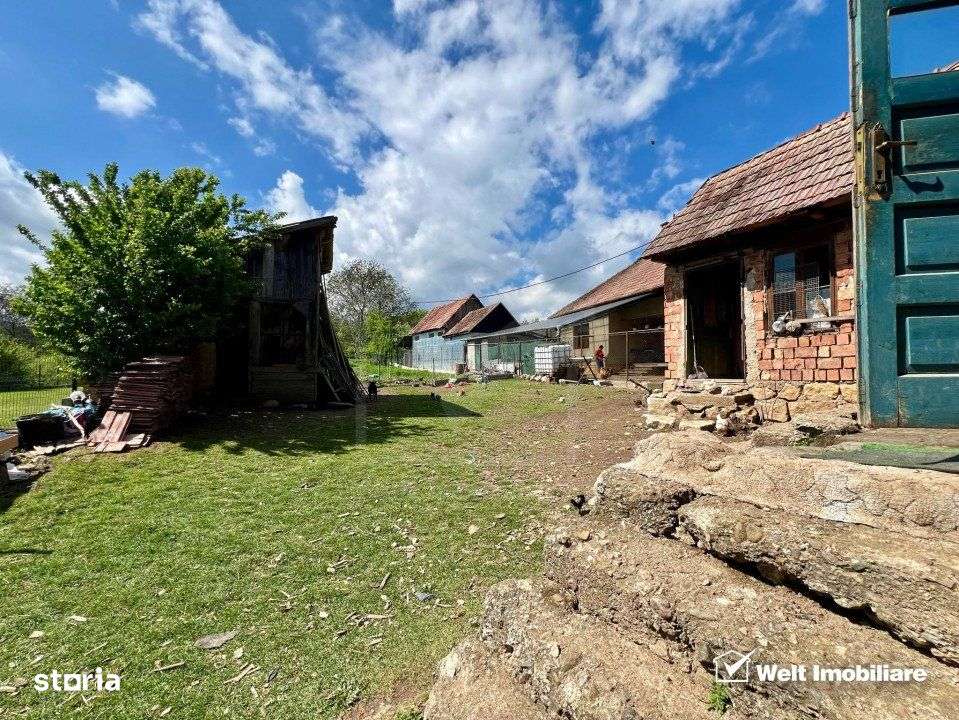 Exclusivitate ! Pozitie excelenta, casa Savadisla - Imagine principală: 4/12