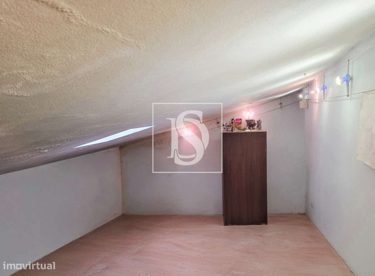 Moradia em Banda T3 em Aldão-24