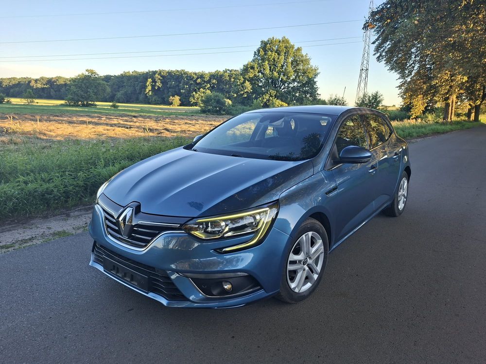 Renault Megane IV (2016-) BLUE dCi 115 LIMITED 2018