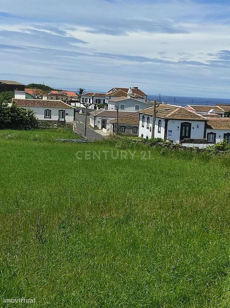 Terreno com vista para o mar localizado nas Lajes-Praia da Vitória-Ilh - Grande imagem: 5/5