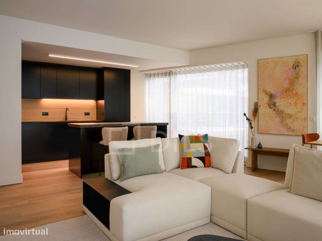 Apartamento T3 com varanda e estacionamento no Campo Grande - Grande imagem: 4/76