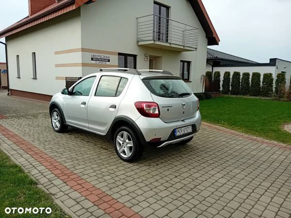 Dacia Sandero TCe 90 S&S Laureate - 4