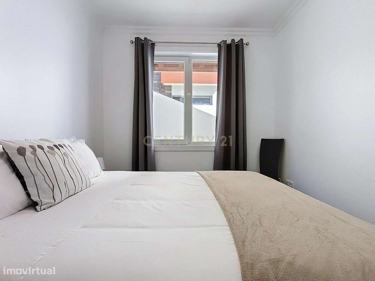 Moradia Moderna com Piscina + Apartamento Independente | Construção 20-21