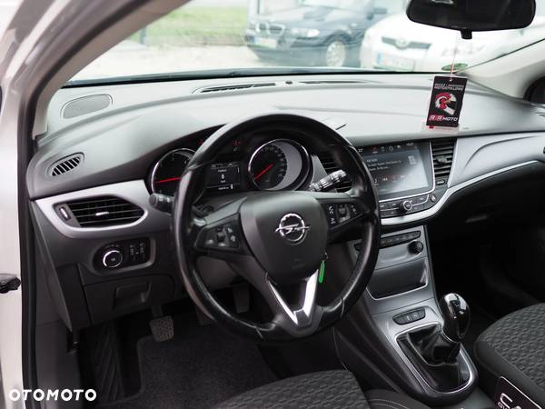Opel Astra V 1.6 CDTI Essentia S&S - 13
