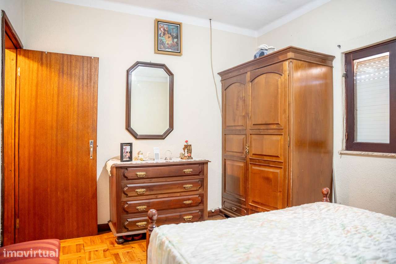 Oportunidade única: conforto, terreno e preço justo-17