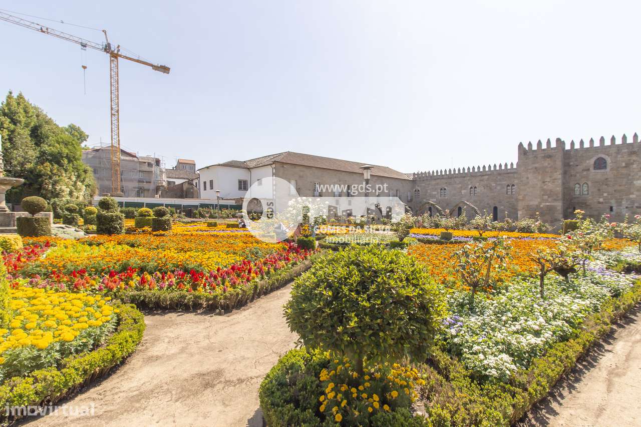 T0 Equipado e Mobilado no Centro de Braga-26