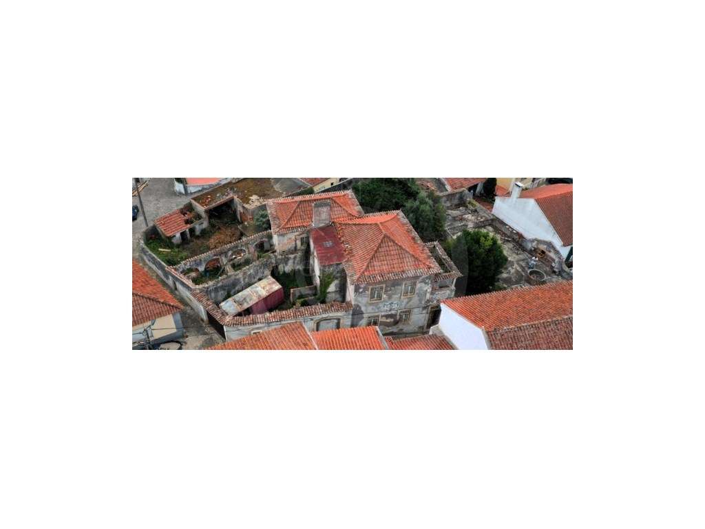 Casa apalaçada para recuperar em Maxial, Torres Vedras-26