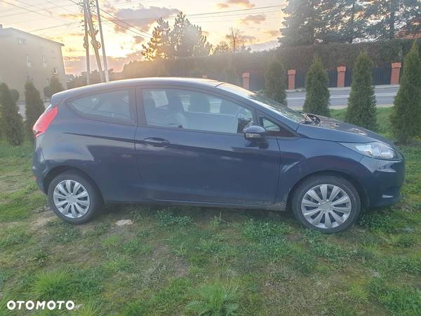 Ford Fiesta 1.25 Ambiente - 1